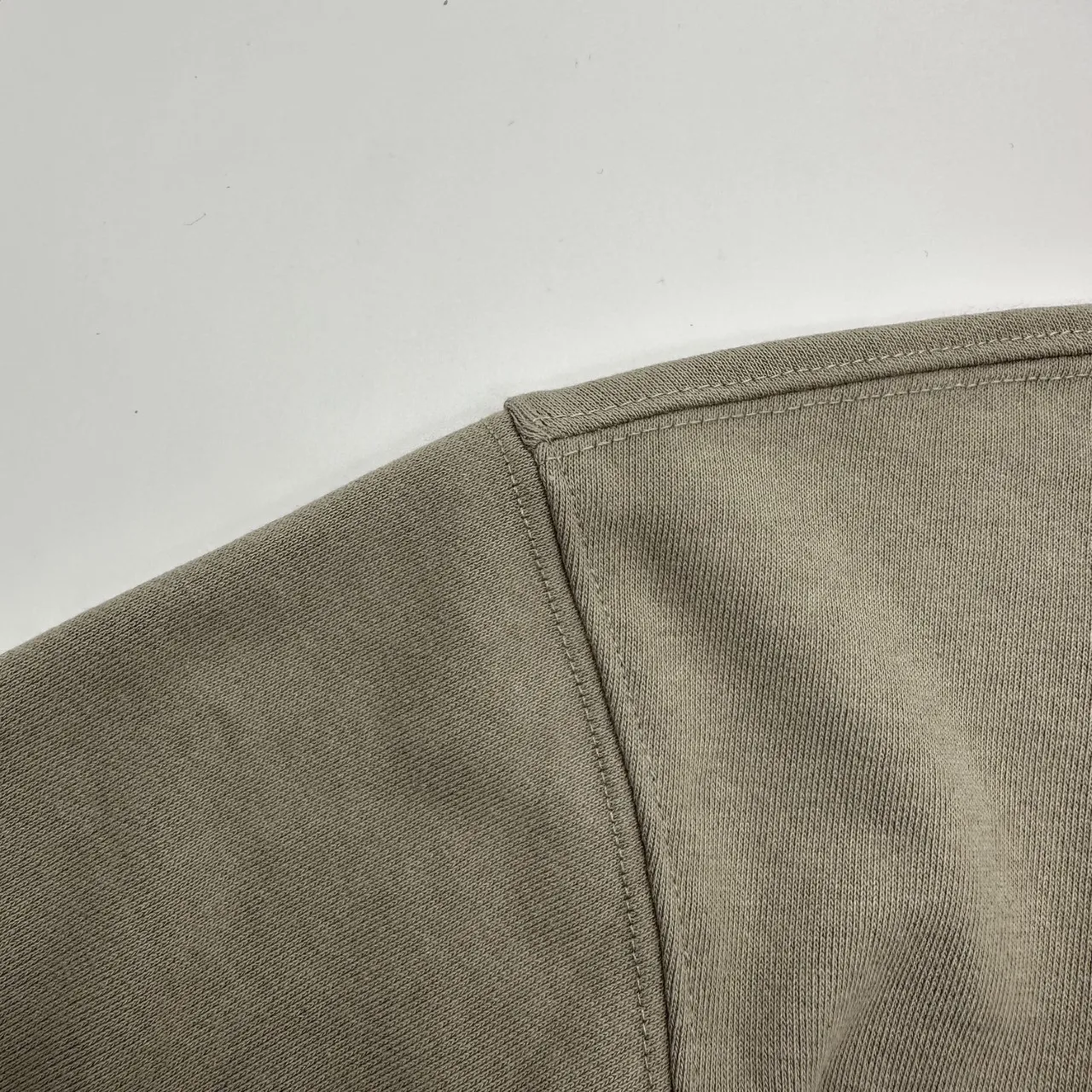 Moncle* logo 《 》 380 ， ， Same Style ， : Black White Coffee Brown Size：S（90-130 ） M（125-150 ） L（135-165 ） XL（160-190 ） XXL（185-220 ）